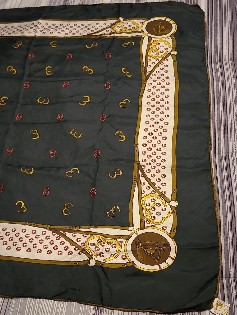 Vintage Gucci 100% Pure Silk Scarf Equestrian GG Logo Horse Head Medallions
